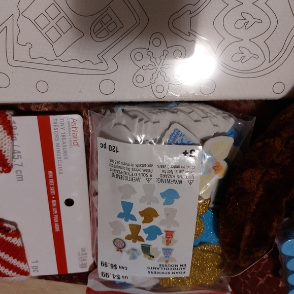 Christmas  bundle bnwt - Picture 2 of 6